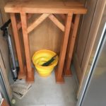 物置に馬を収納