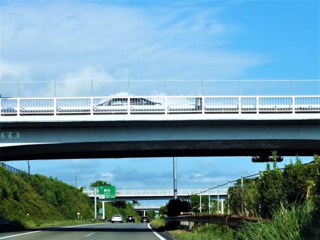 跨道橋１